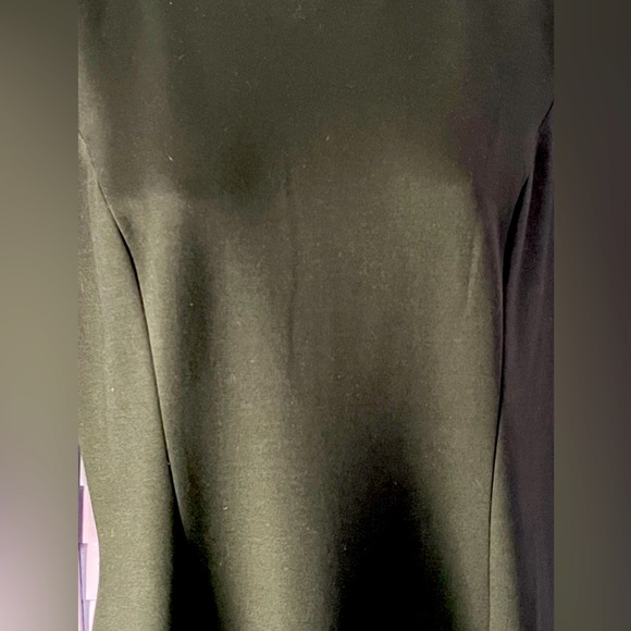 Talbots size 8P perfect black dress with white accent trim - Picture 2 of 4